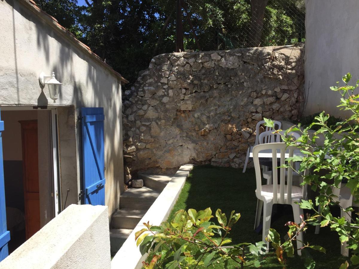 T2 Equipe Au Calme + Terrasse A 1 Km De La Mer Marseilles Exterior foto
